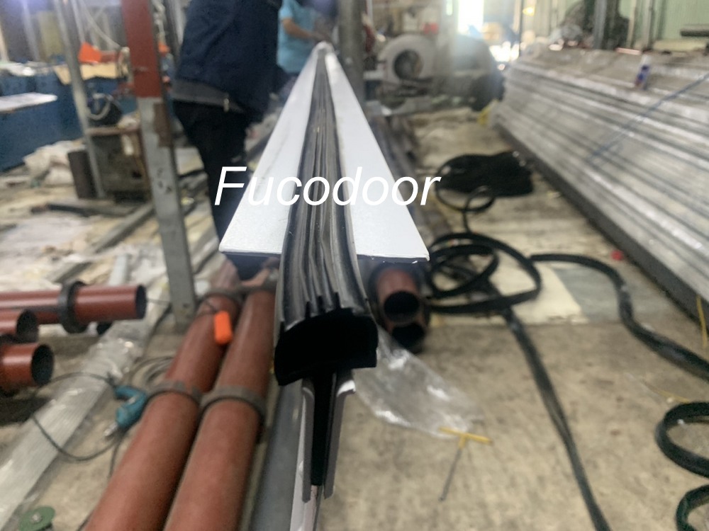 Cửa cuốn siêu trường ST100 tại Quảng Ninh