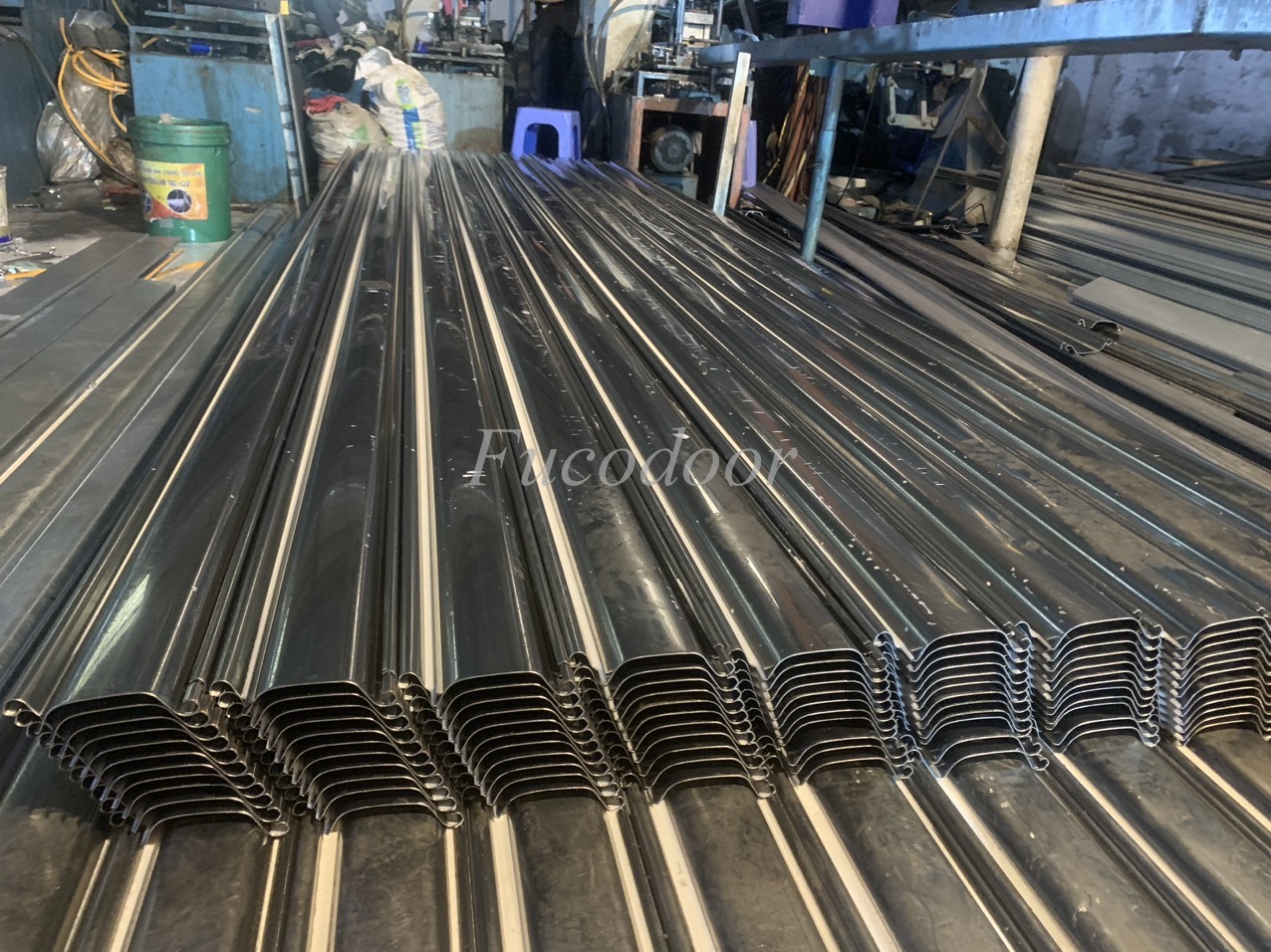 Cửa cuốn siêu trường INOX độ dầy 0.8ly