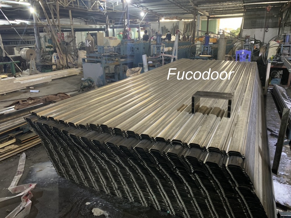 Cửa cuốn siêu trường ST100 tại Quảng Ninh