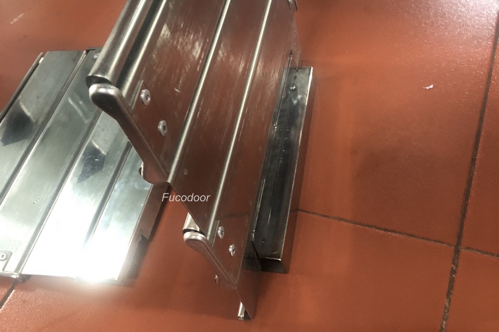 Cửa cuốn siêu trường INOX bản phẳng Fucodoor ST85