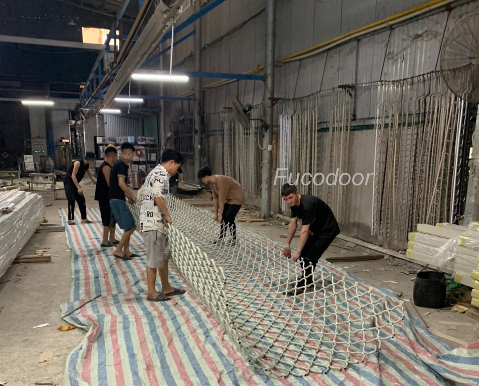 Cửa cuốn Mắt lưới sơn tĩnh điện  tại Nam Định