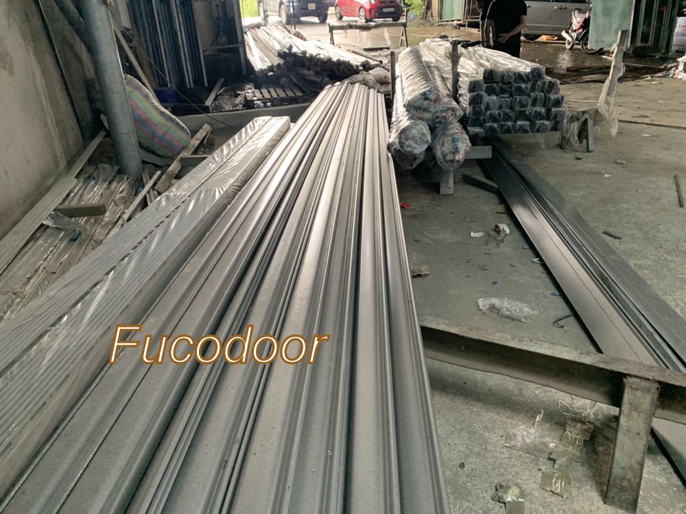 Cửa cuốn siêu trường ST100 tại Quảng Ninh