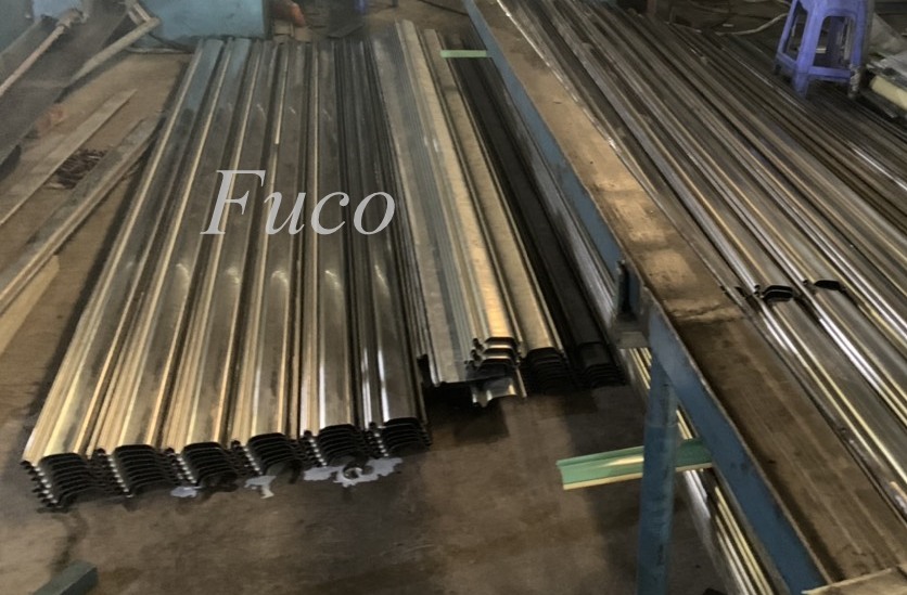 Cửa cuốn siêu trường inox, cửa cuốn siêu trường inox tại Ninh Bình