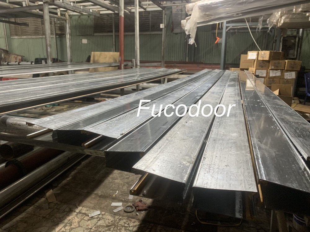Cửa cuốn siêu trường ST100 tại Quảng Ninh