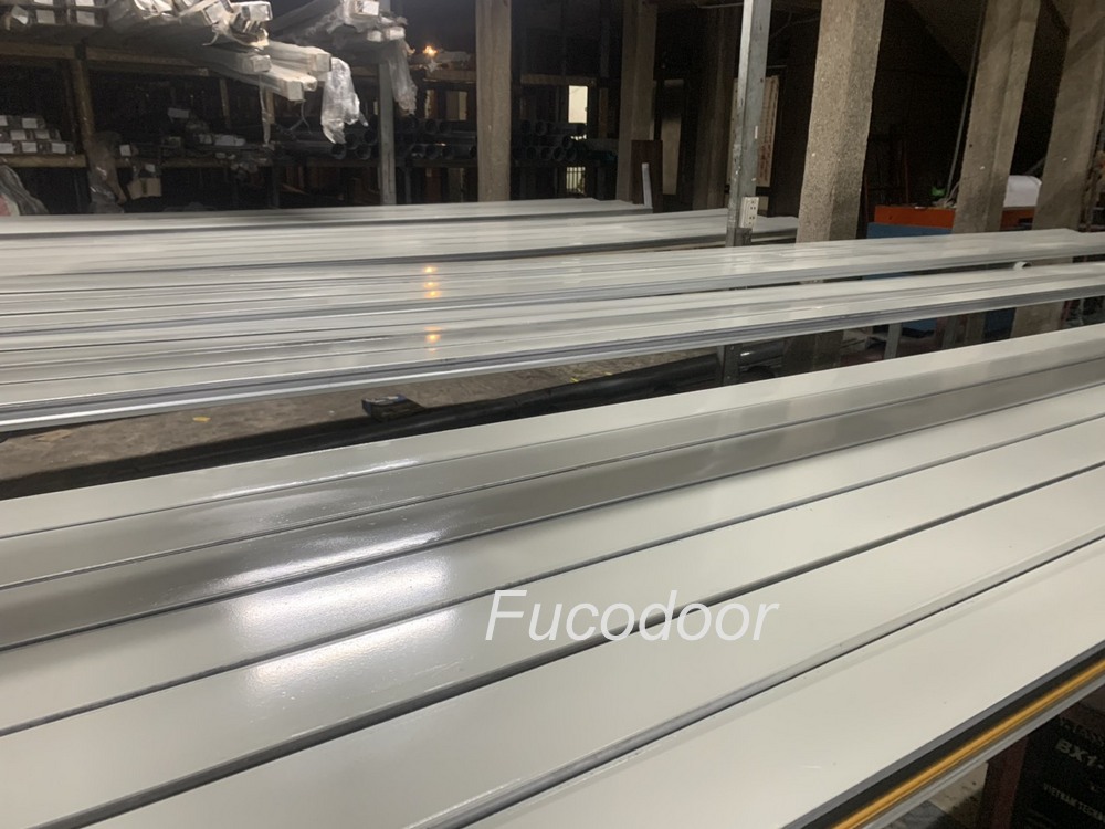 cửa cuốn khớp thoáng 20x20