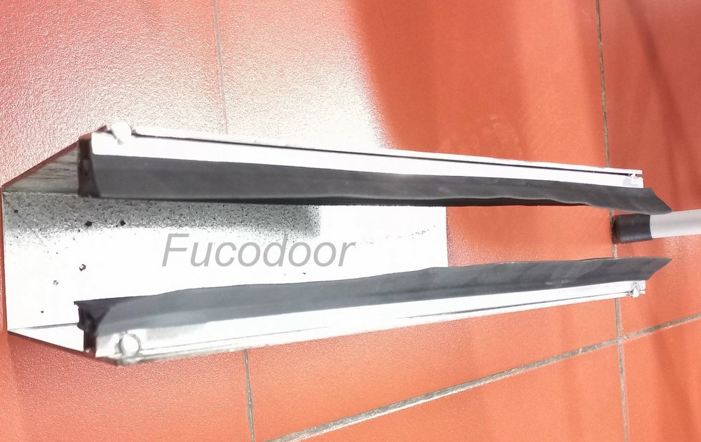 Cửa cuốn siêu trường INOX độ dầy 1.4ly, ray 200mm, có zoong