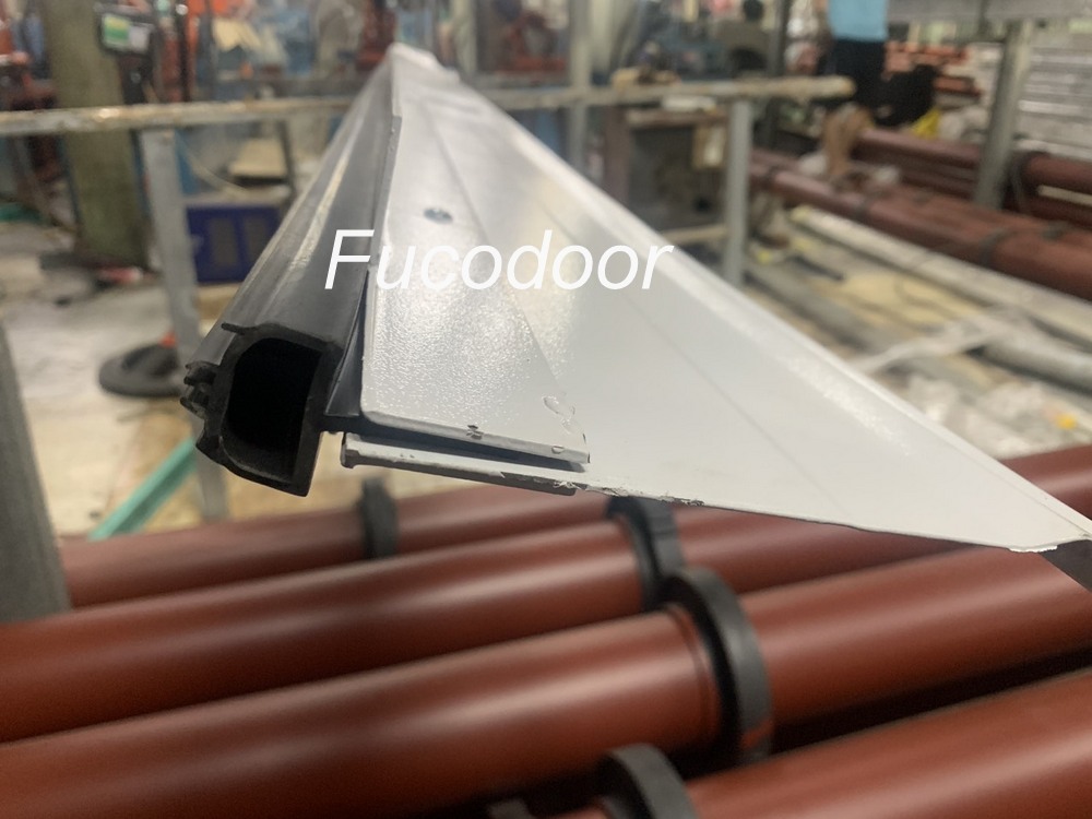 Cửa cuốn song ngang sơn tĩnh điện ống tròn phi 19 dầy 1.1ly, và ray 200mm