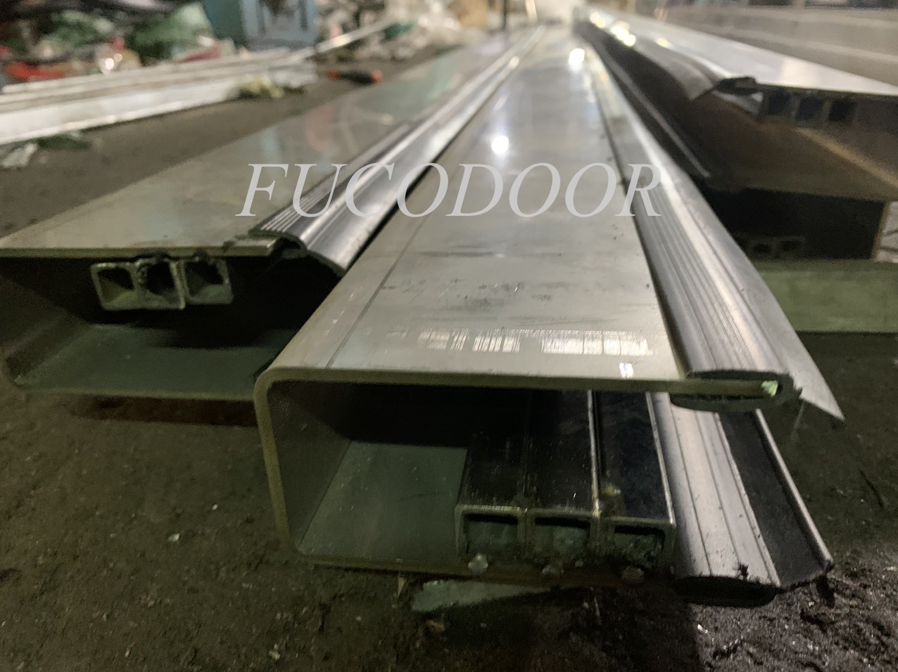 Cửa cuốn siêu trường, cửa cuốn nhà xưởng inox 304