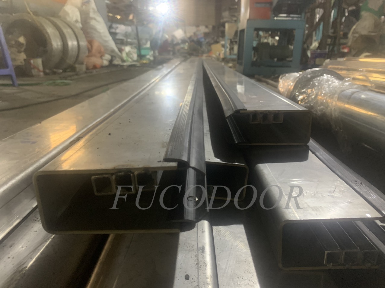 Cửa cuốn siêu trường, cửa cuốn nhà xưởng inox 304