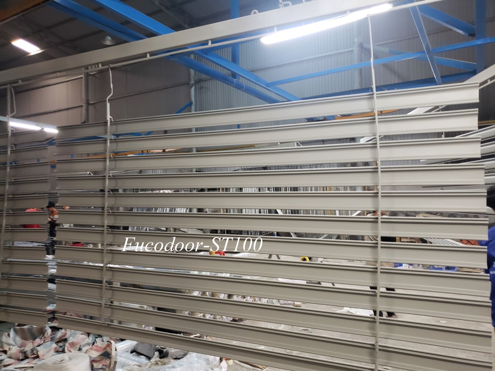 Cửa cuốn siêu trường ST100 tại Thái Bình