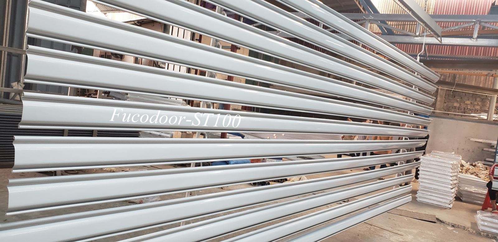 Cửa cuốn siêu trường ST100 tại Hưng Yên