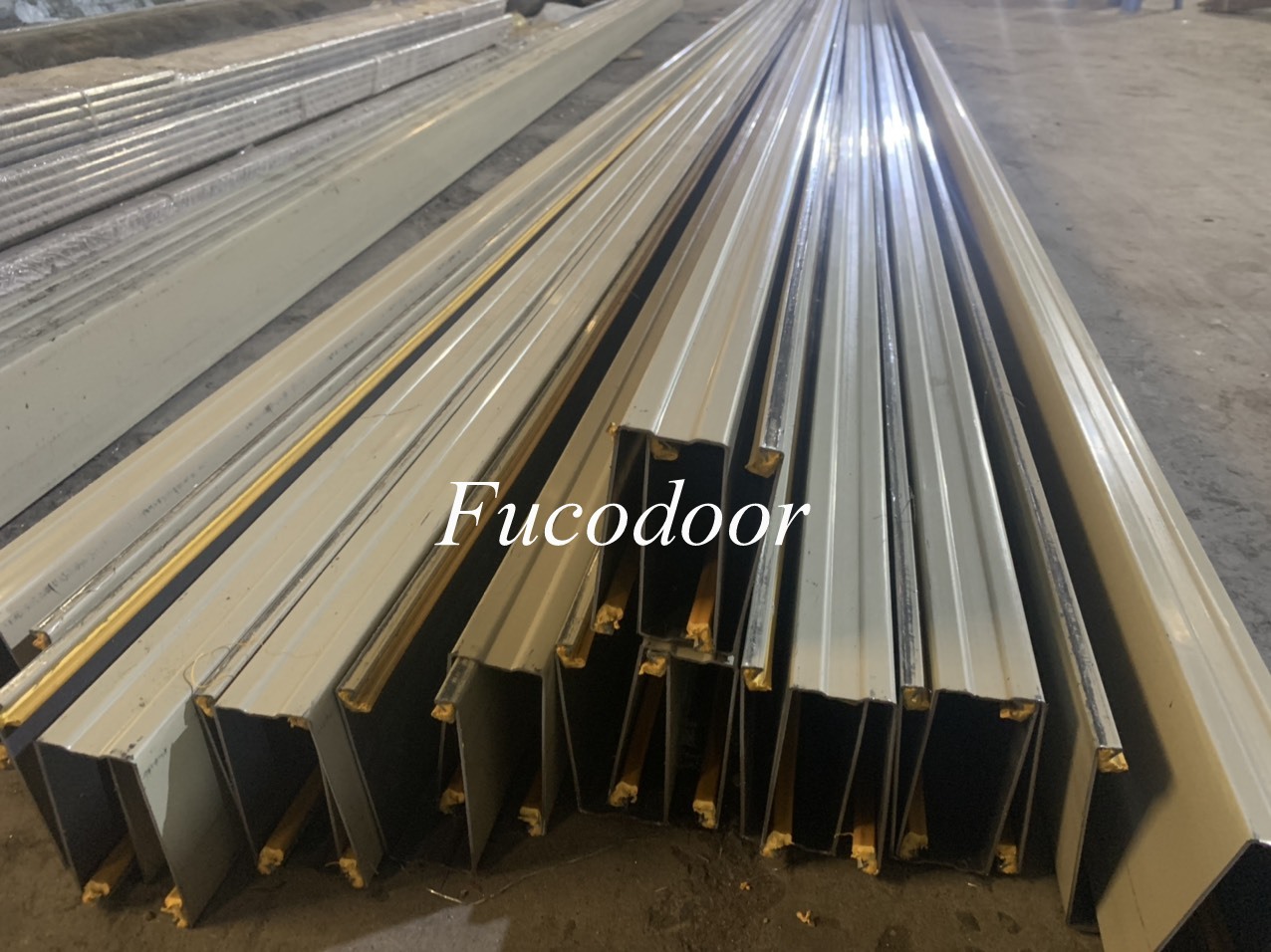 Cửa cuốn siêu trường nhà xưởng tại Ninh Thuận