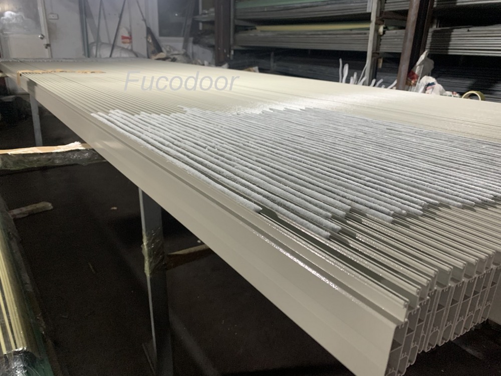Cửa cuốn Đức Fucodoor F60 tùy chọn, không đột lỗ thoáng