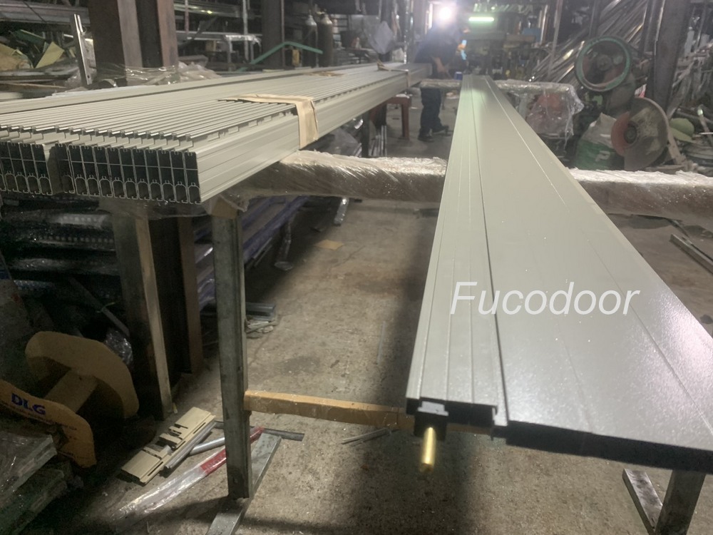 Cửa cuốn nhôm khe thoáng motor tại Phú Thọ