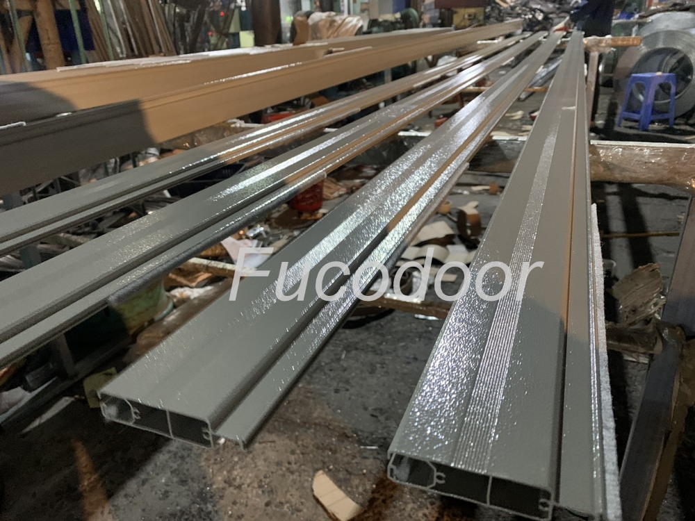 Cửa cuốn nhôm khe thoáng motor tại Phú Thọ
