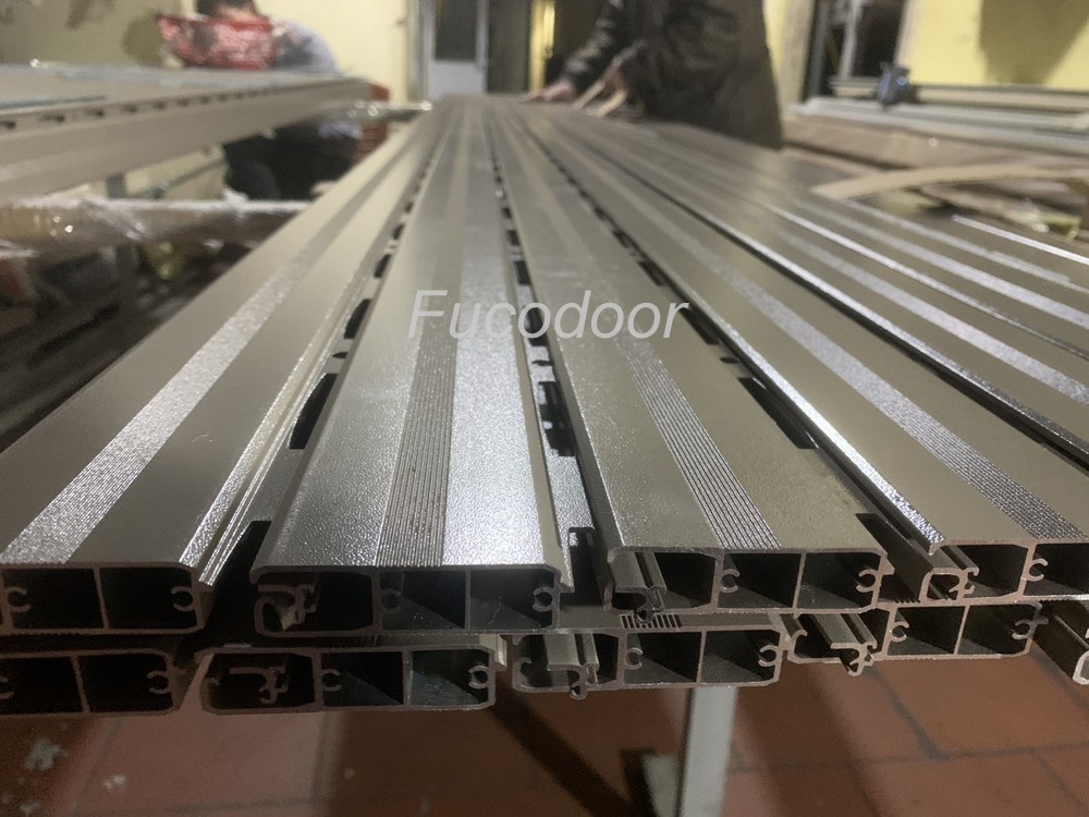 Cửa cuốn nhôm khe thoáng motor tại Hải Dương