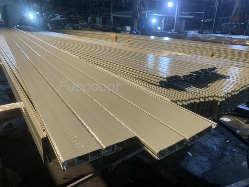 Cửa cuốn nhôm khe thoáng motor tại Yên Bái