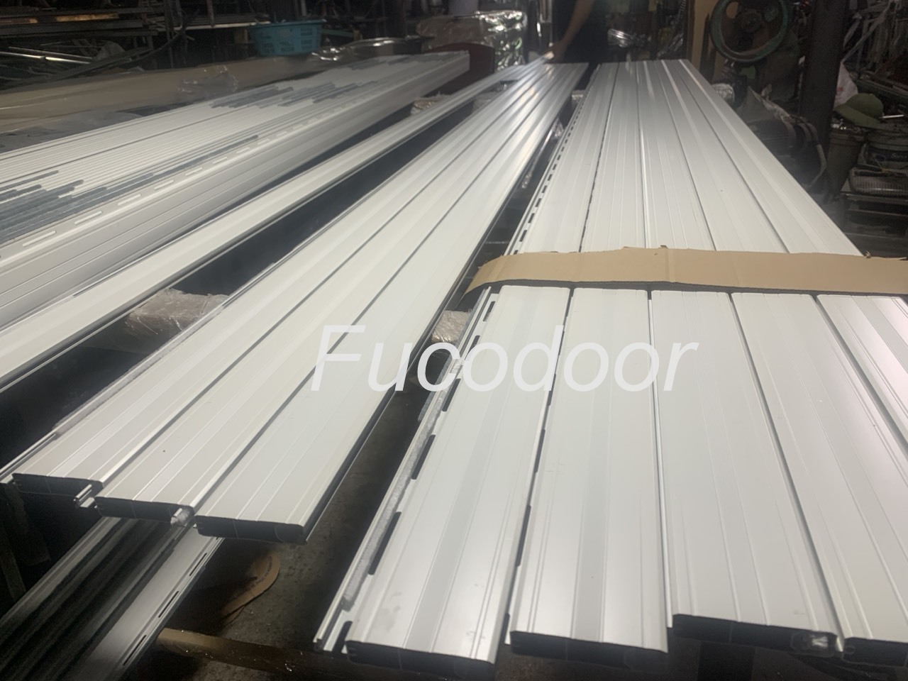 Cửa cuốn Đức Fucodoor F68 giá rẻ