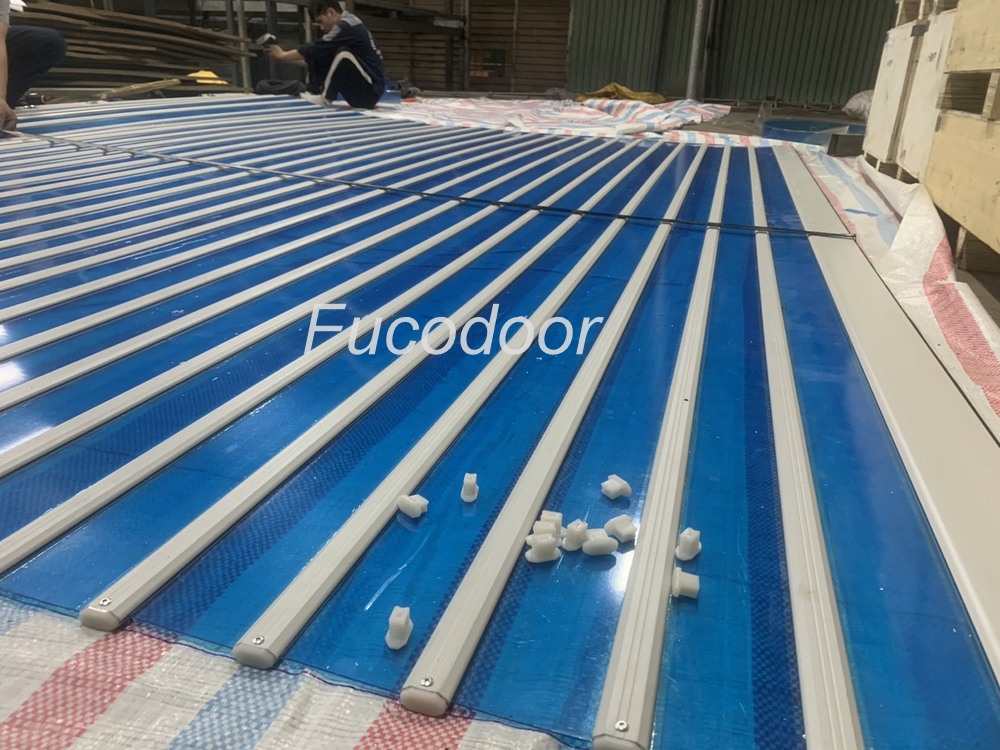 cửa cuốn trong suốt polycarbonate tại hà nội