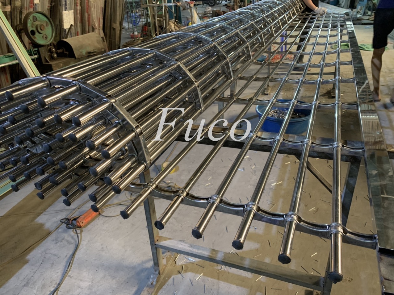 Cửa cuốn song ngang ống tròn 19 và phi 21, INOX 201 và INOX 304