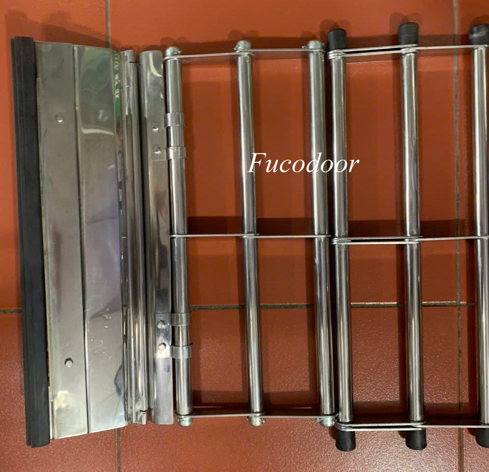Cửa cuốn song ngang ống lồng INOX 304 xếp thẳng ống phi 19