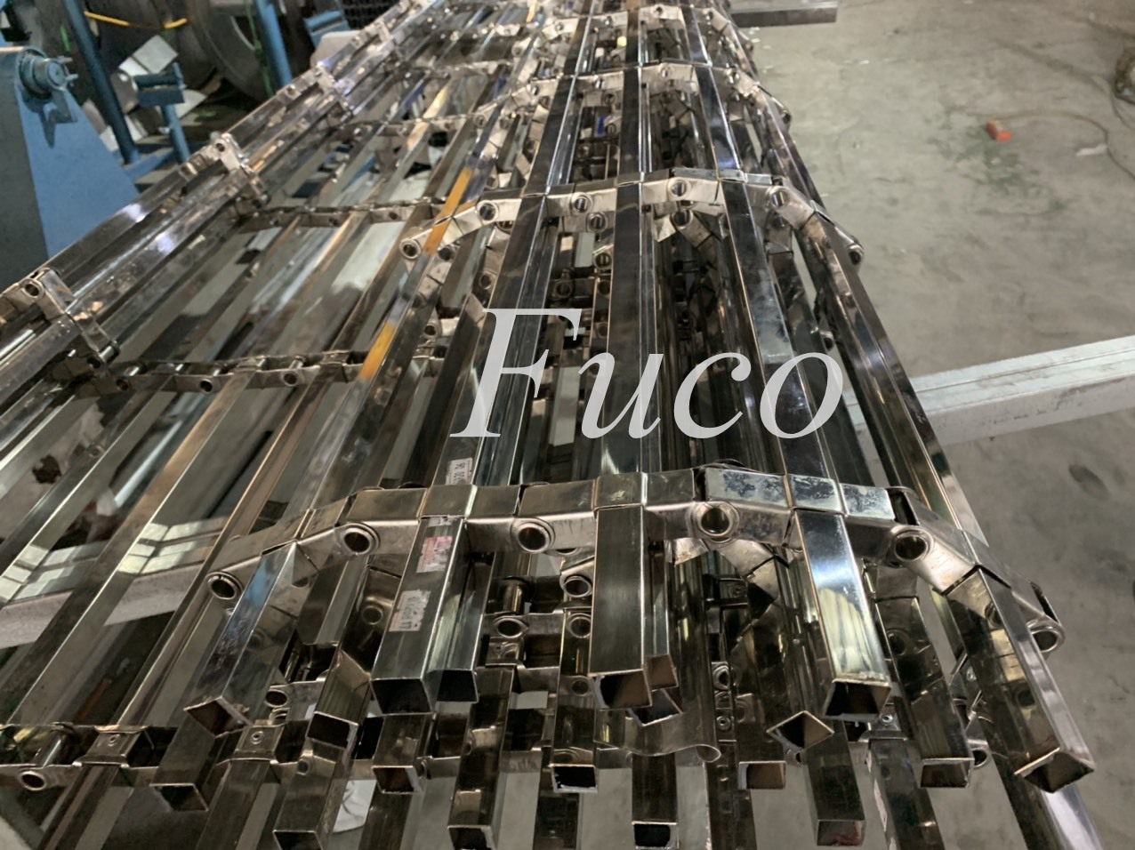 Cửa cuốn song ngang hộp 20x20, INOX 201 và INOX 304