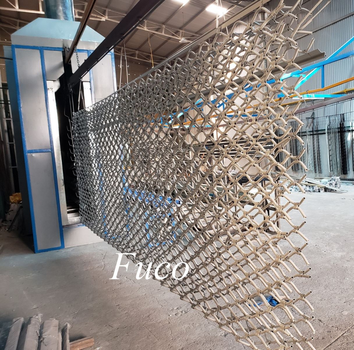 Cửa cuốn mắt võng sơn tĩnh điện và INOX 304