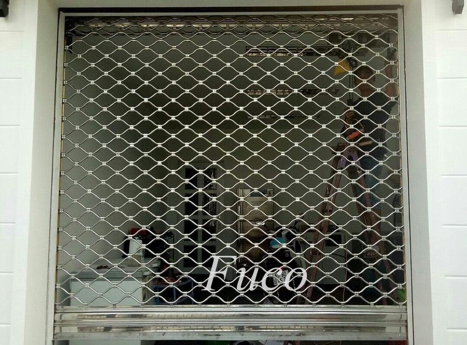 Cửa cuốn mắt võng sơn tĩnh điện và INOX 304