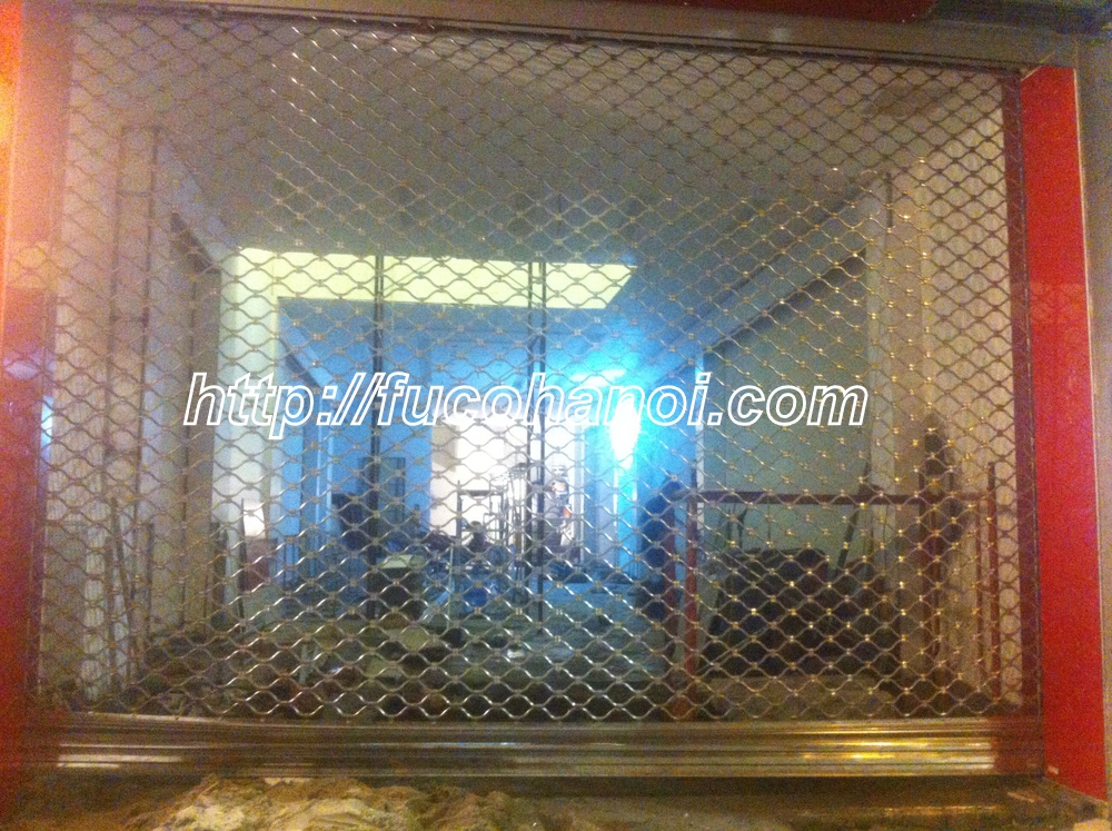 Cửa cuốn lưới inox