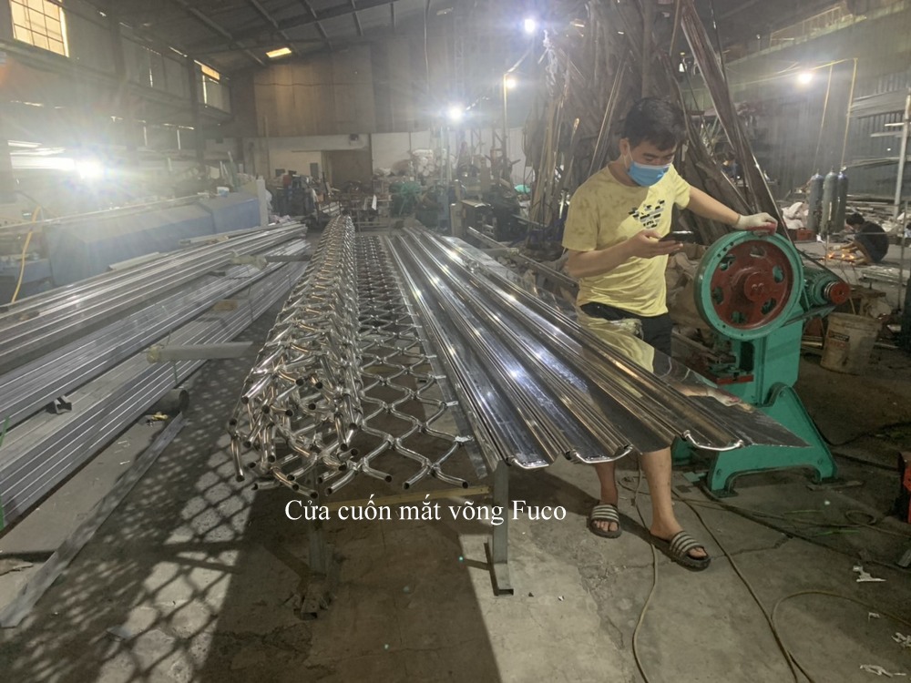Báo giá cửa cuốn mắc võng inox
