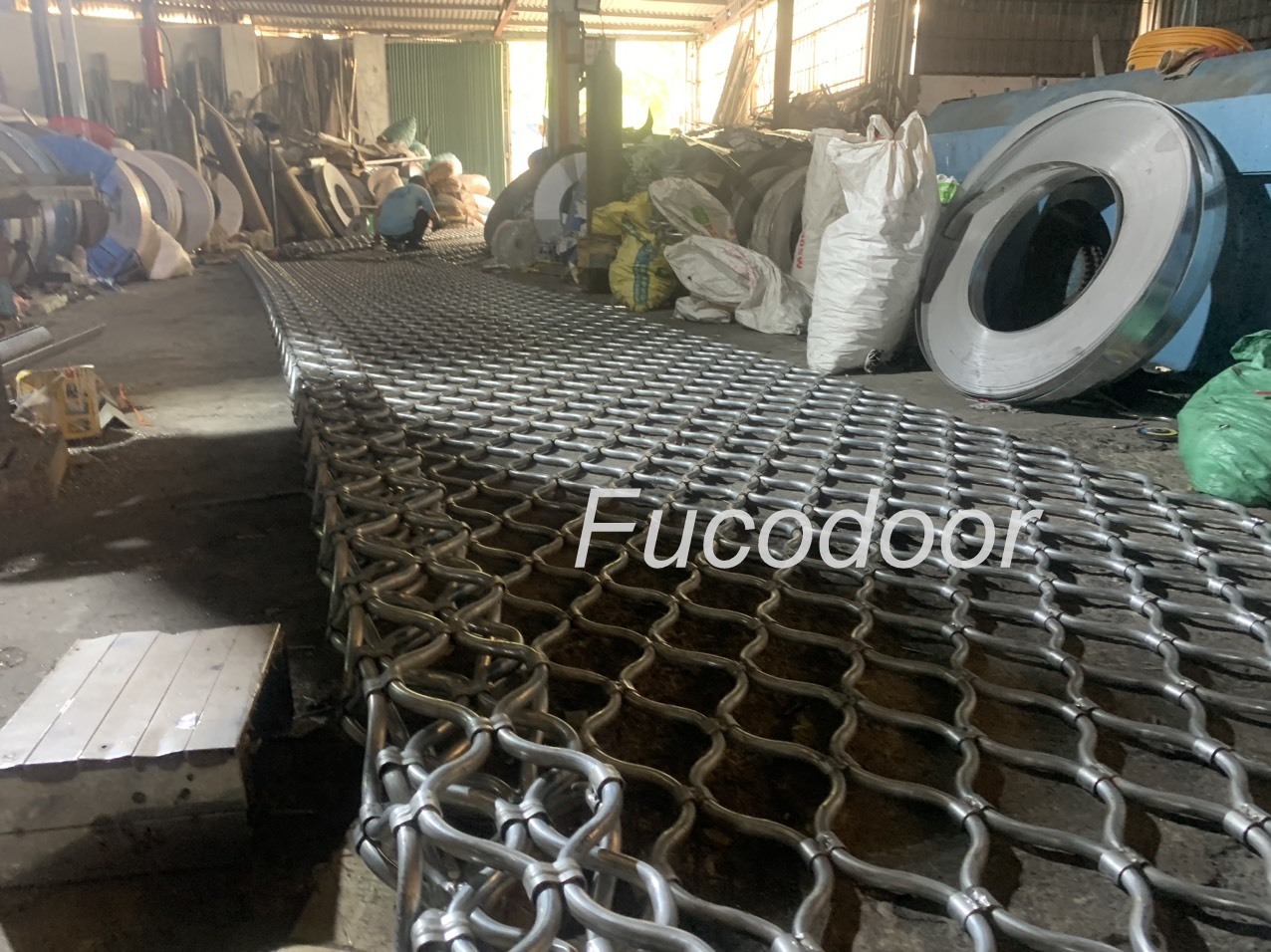 Cửa cuốn mắt võng INOX cao cấp Fucodoor