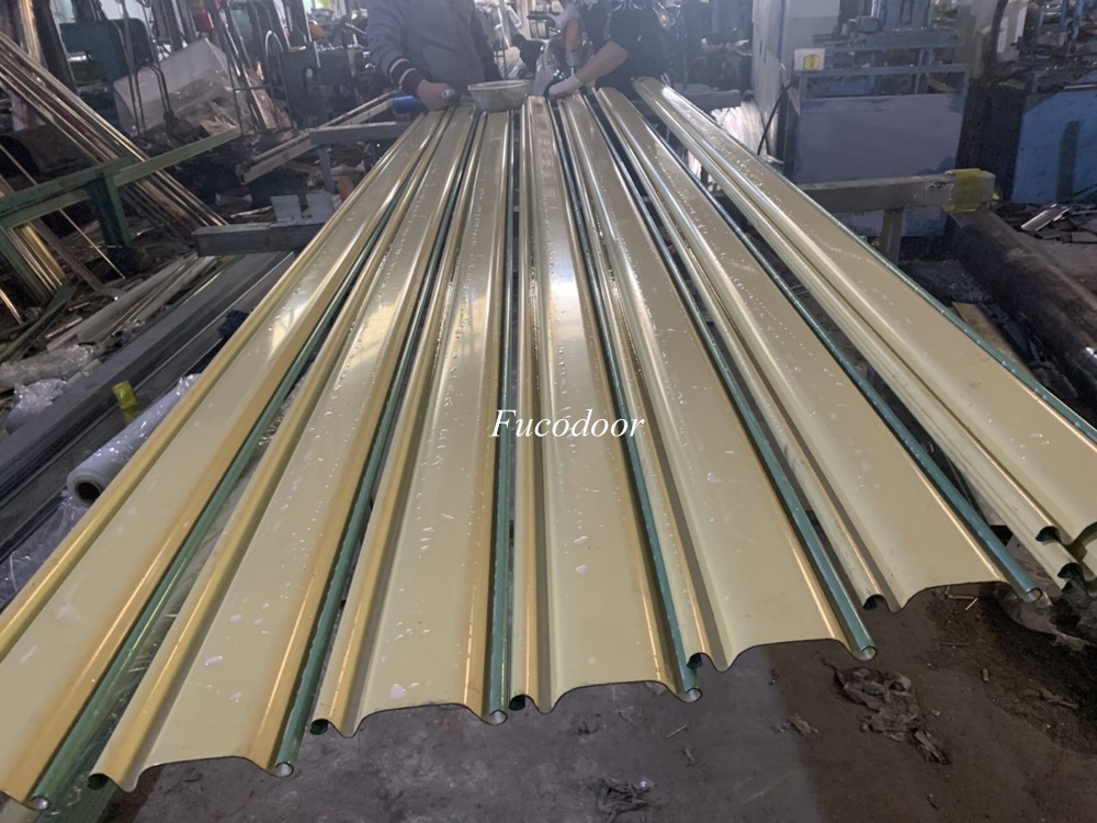 Cửa cuốn siêu trường thép mạ màu 