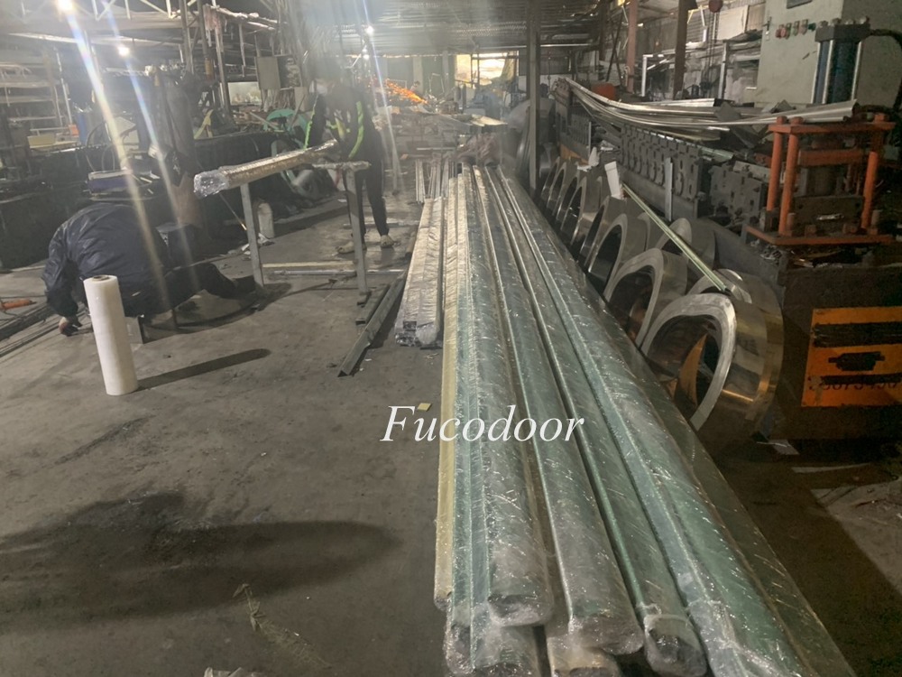 Cửa cuốn siêu trường thép mạ màu 
