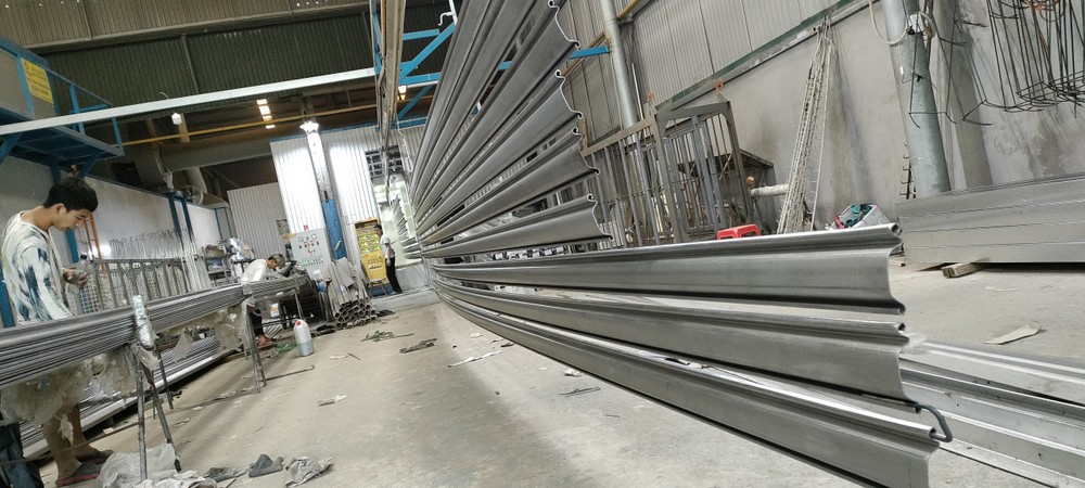 Chiều rộng tối đa của cửa cuốn 14m