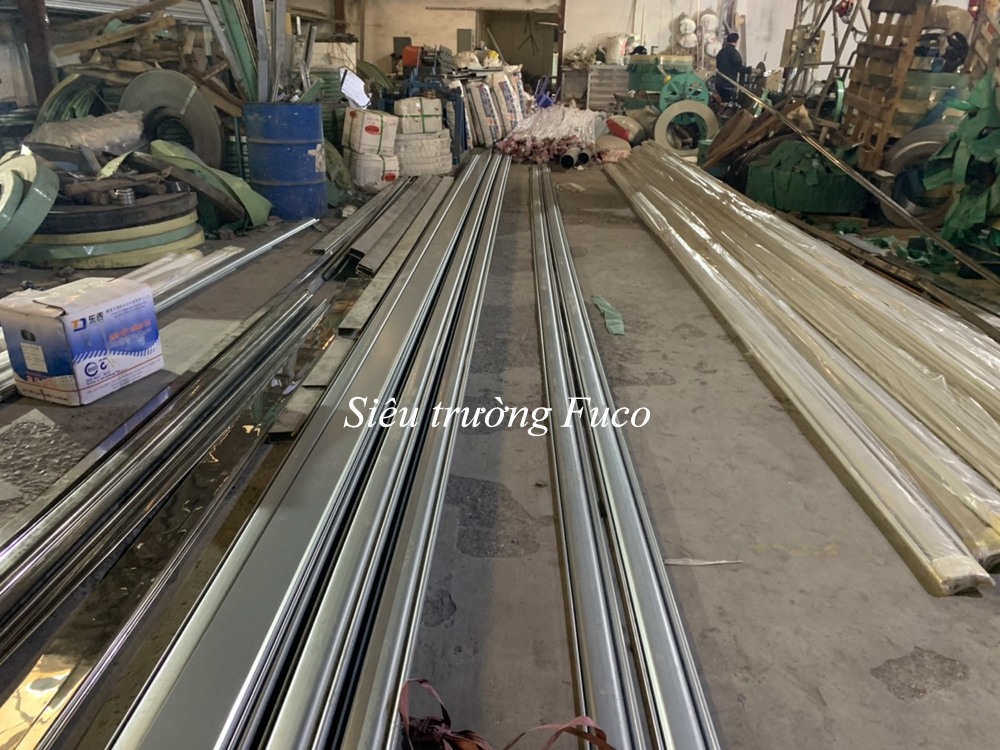 Chiều rộng tối đa của cửa cuốn 14m