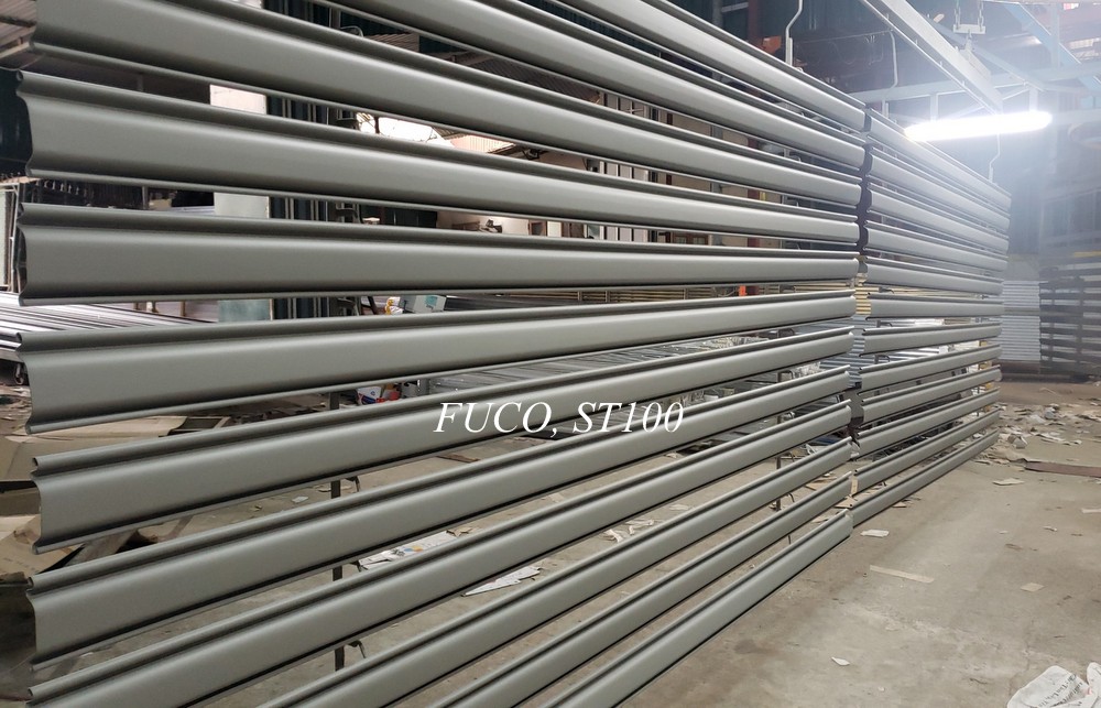 Cửa cuốn siêu trường ST100