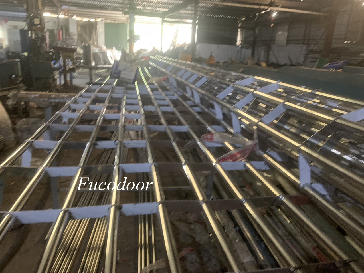Cửa cuốn song ngang ống lồng INOX 304 Xếp Thẳng
