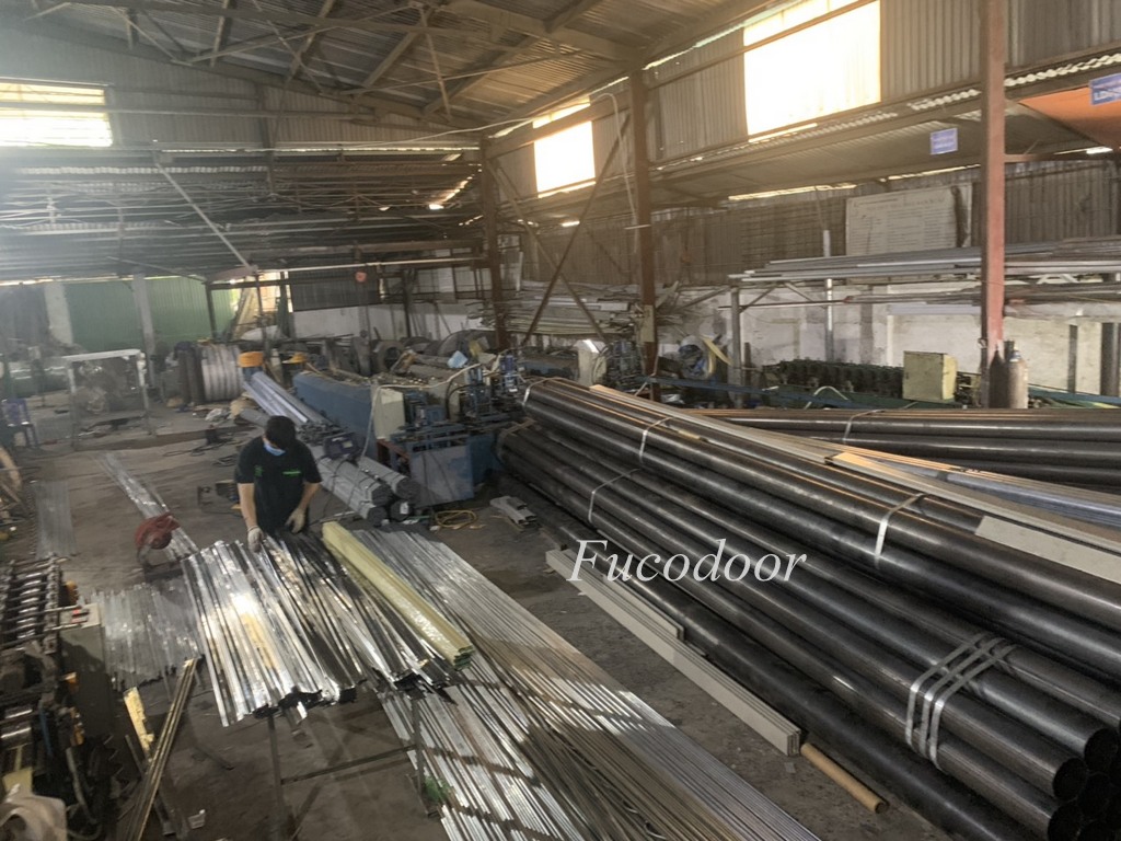cửa xếp inox hộp, cửa xếp inox u