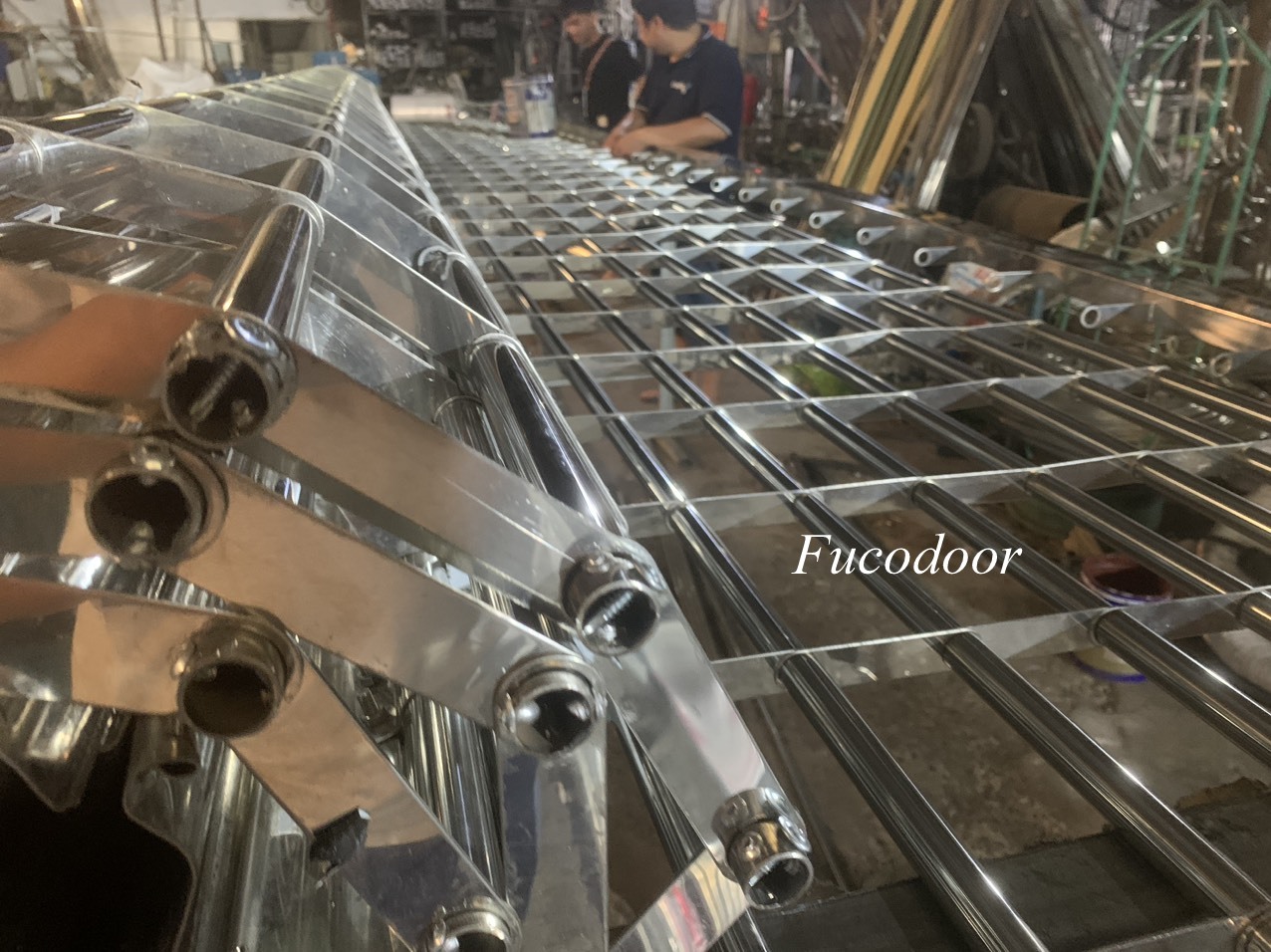 Cửa cuốn song ngang ống lồng INOX 304 Xếp Thẳng